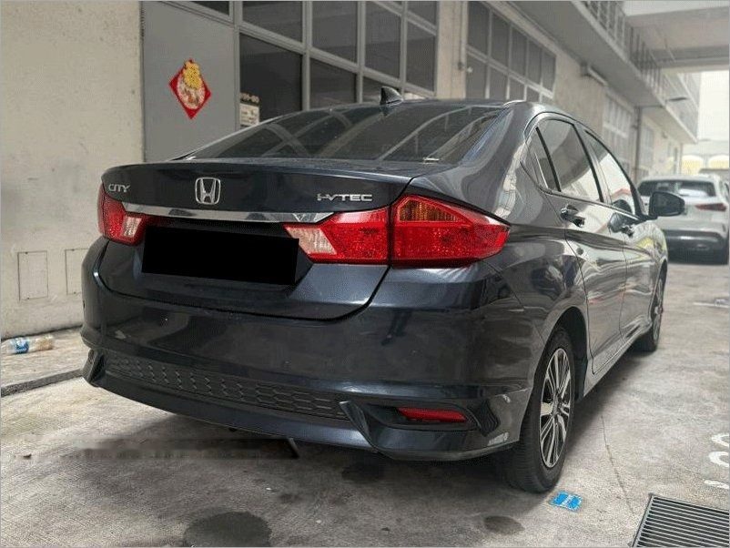 Honda City 1.5A V photo 3