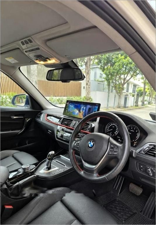 BMW 2 Series 218i Coupe Sunroof photo 6