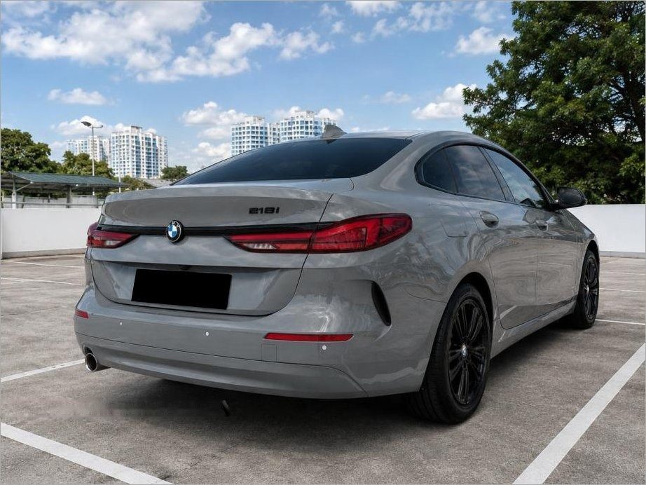 BMW 2 Series 218i Gran Coupe photo 2