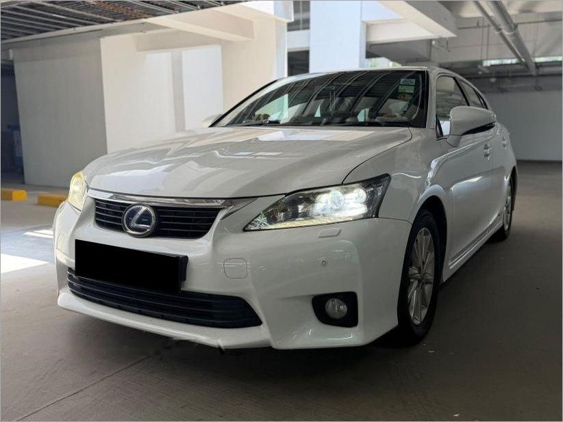 Lexus CT Hybrid CT200h Premium (COE till 07/2031) photo 1