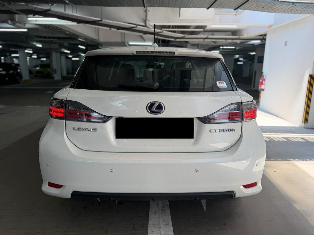 Lexus CT Hybrid CT200h Premium (COE till 07/2031) photo 4