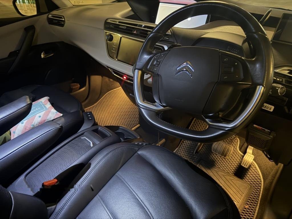 Citroen Grand C4 Picasso 1.6A THP Panoramic Roof photo 6