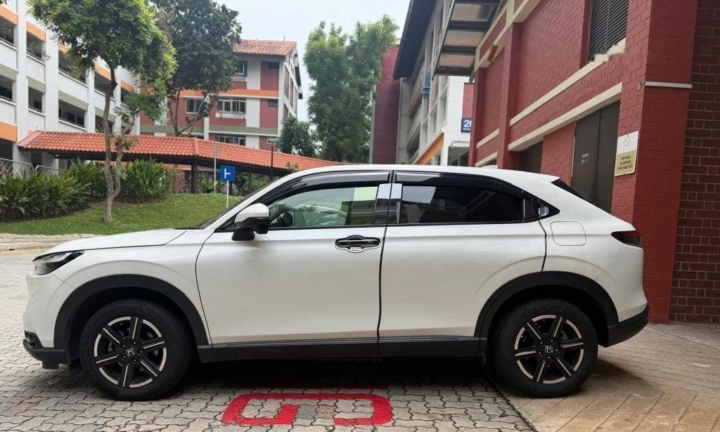 Honda Vezel 1.5A G photo 2