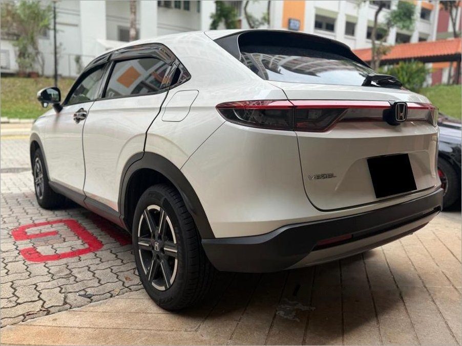 Honda Vezel 1.5A G photo 3