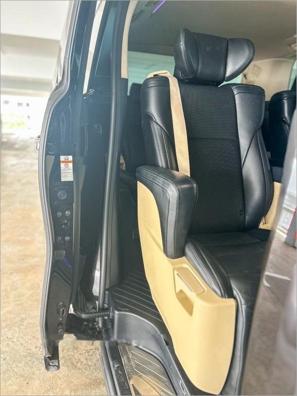 Toyota Vellfire 3.5A V L-Edition Sunroof (COE till 04/2034) photo 6