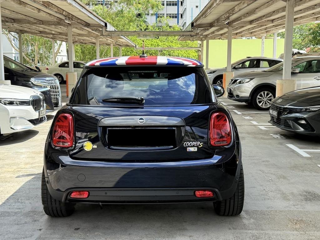 MINI Cooper Electric SE Sunroof photo 4