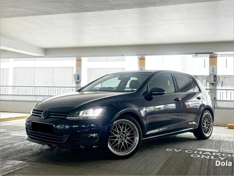 Volkswagen Golf 1.4A TSI Sunroof (COE till 06/2029) photo 1
