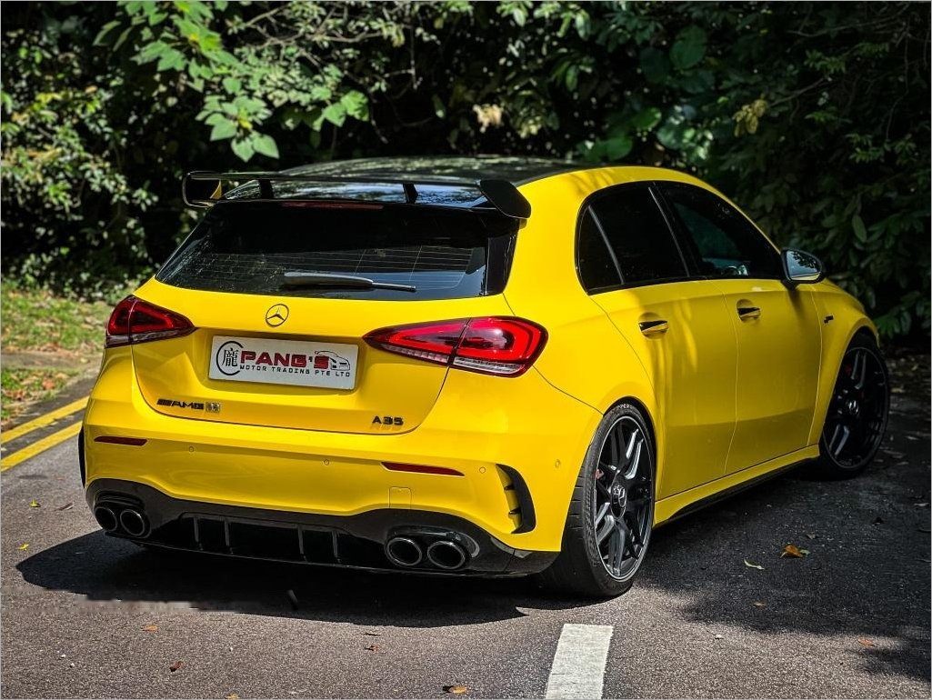 Mercedes-Benz A-Class A35 AMG 4MATIC photo 2