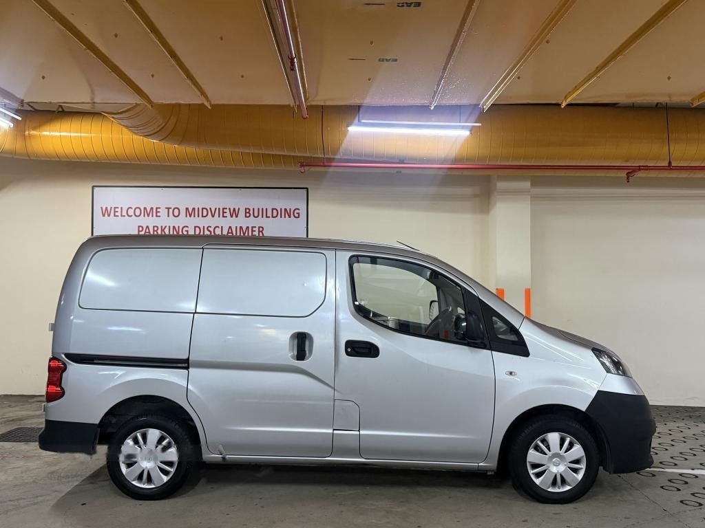 Nissan NV200 1.5M photo 2