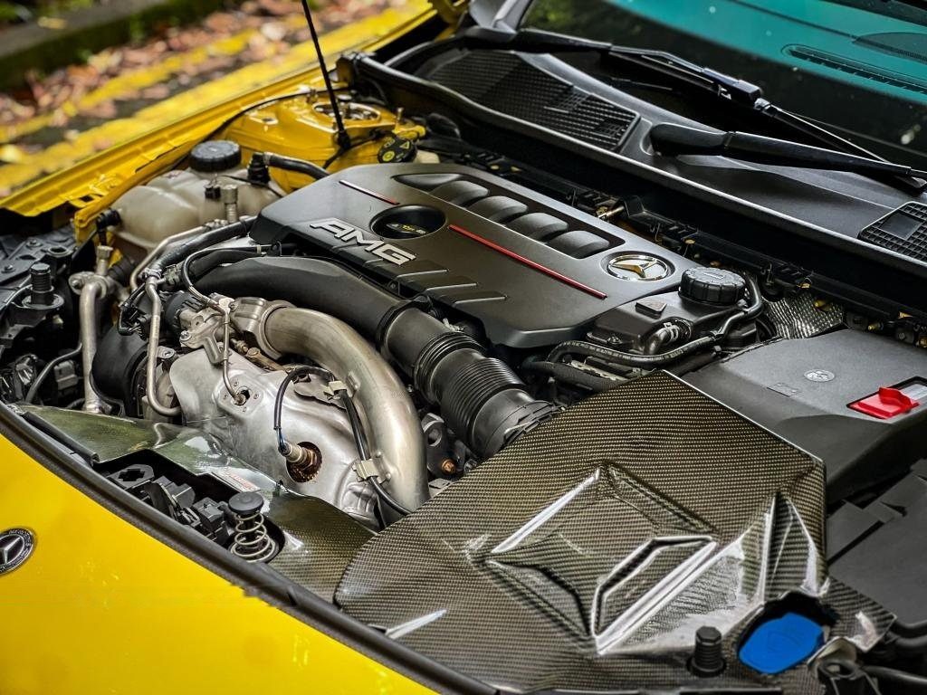 Mercedes-Benz A-Class A35 AMG 4MATIC photo 3