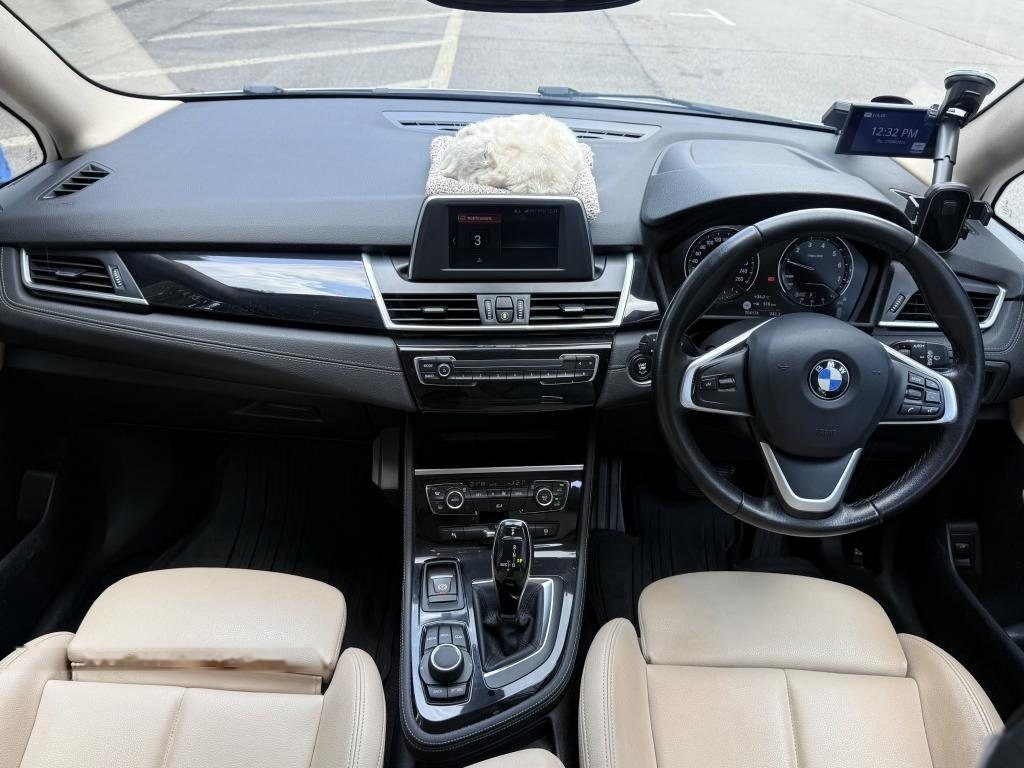 BMW 2 Series 216i Gran Tourer photo 6