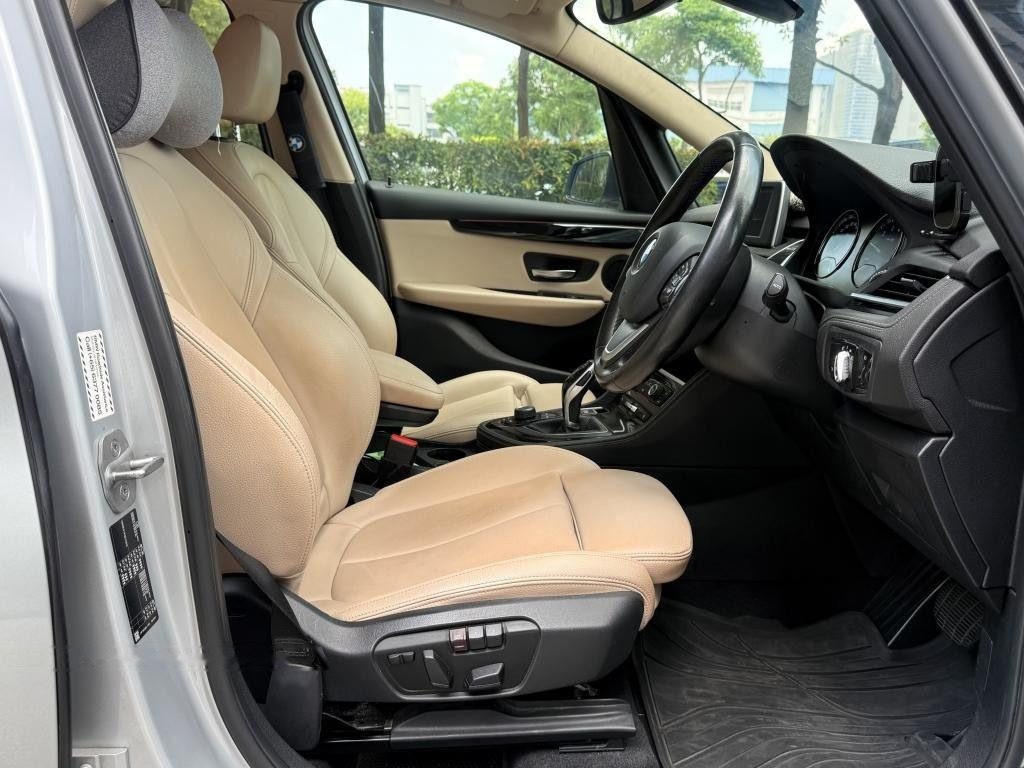 BMW 2 Series 216i Gran Tourer photo 8