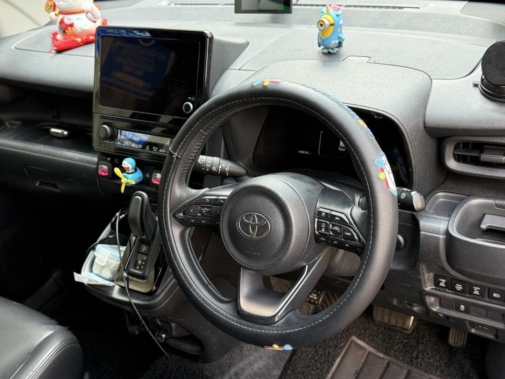 Toyota Sienta Hybrid 1.5A Z photo 5