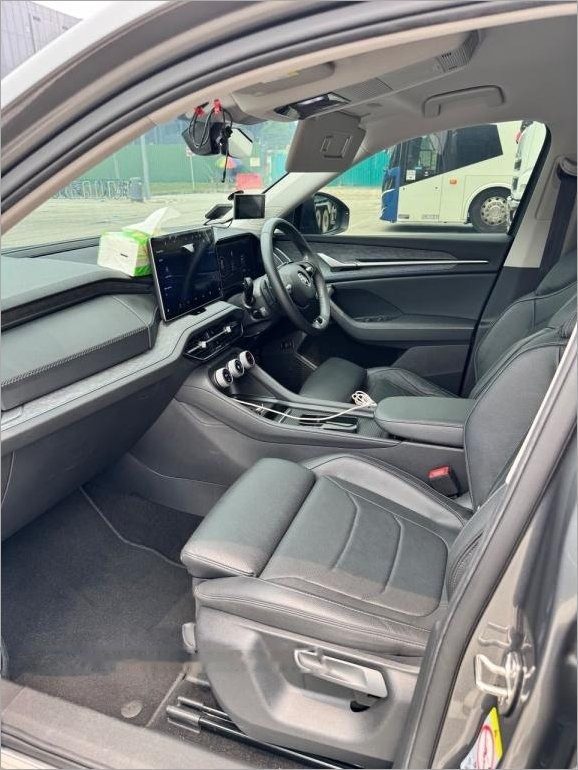 Skoda Kodiaq Mild Hybrid 1.5 TSI Selection 7-Seater photo 5