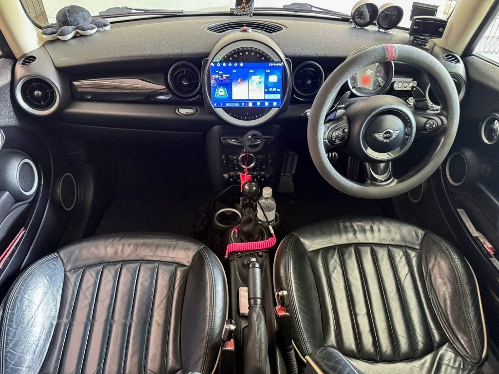 MINI Cooper S 1.6A Sunroof (COE till 12/2030) photo 5