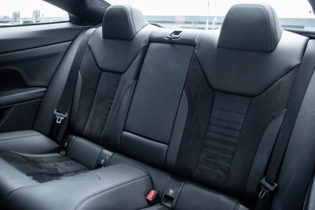 BMW 4 Series 420i Coupe M-Sport photo 8