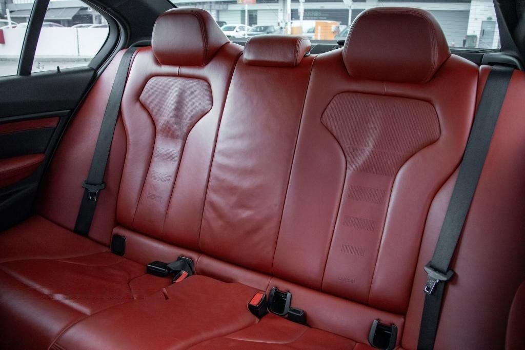 BMW M3 Sedan (COE till 07/2036) photo 9
