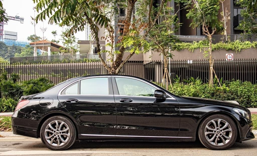 Mercedes-Benz C-Class C180 Avantgarde photo 3