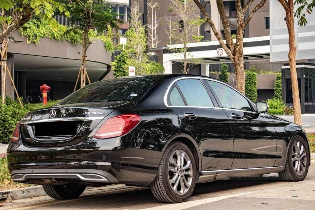 Mercedes-Benz C-Class C180 Avantgarde photo 4