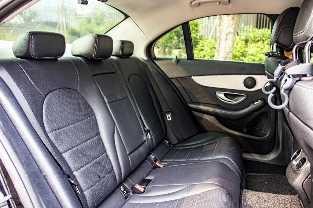 Mercedes-Benz C-Class C180 Avantgarde photo 8