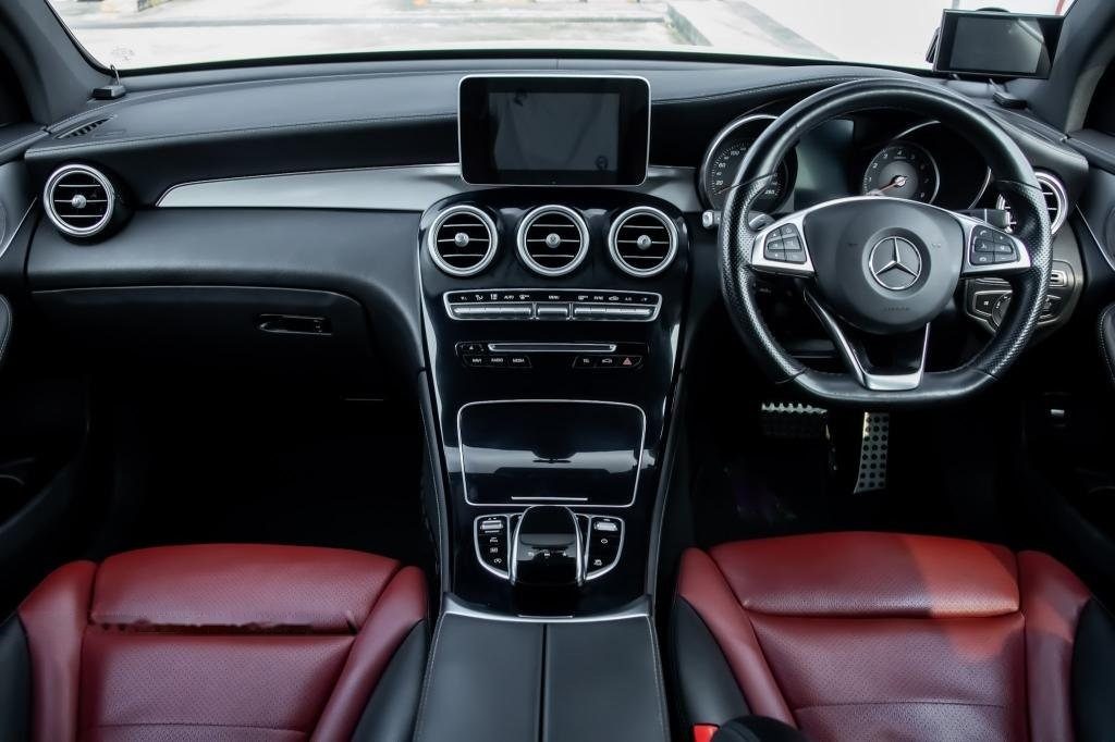 Mercedes-Benz GLC-Class GLC250 Coupe AMG Line photo 6