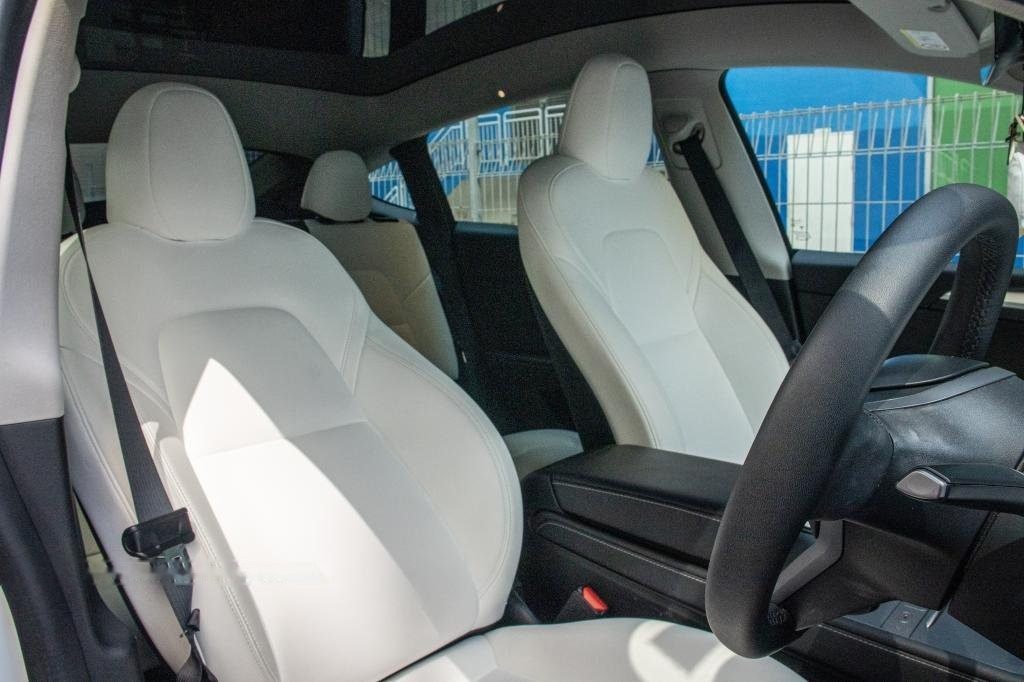 Tesla Model Y Electric RWD photo 6