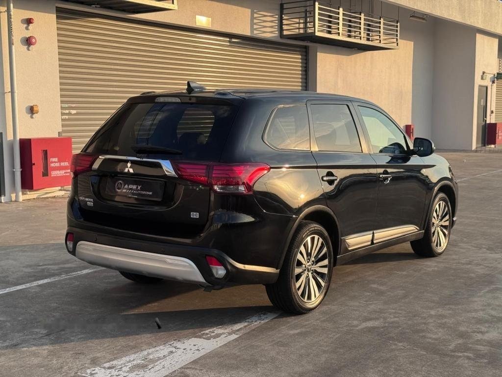 Mitsubishi Outlander 2.0A photo 4