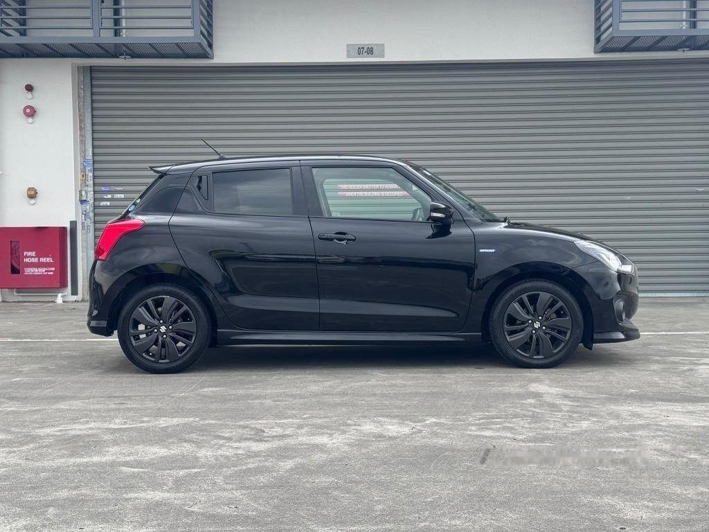 Suzuki Swift Mild Hybrid 1.2A RS photo 3