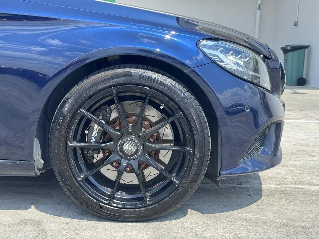 Mercedes-Benz C-Class C180 Avantgarde photo 6