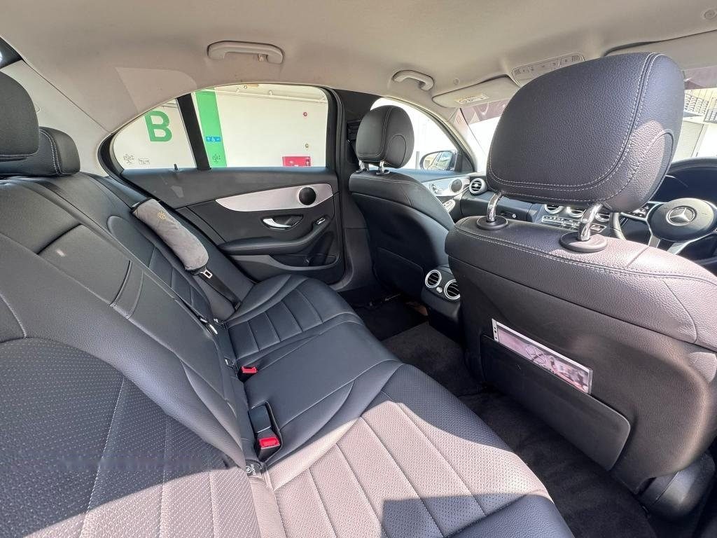 Mercedes-Benz C-Class C180 Avantgarde photo 9