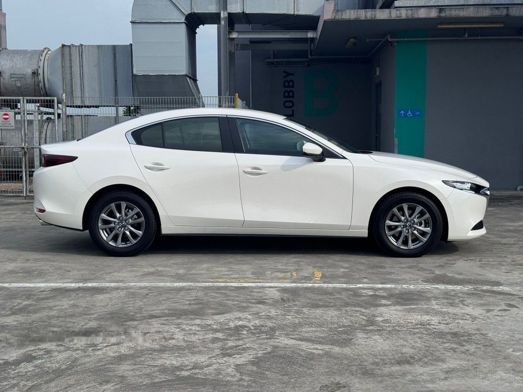 Mazda 3 Mild Hybrid 1.5A Classic photo 3