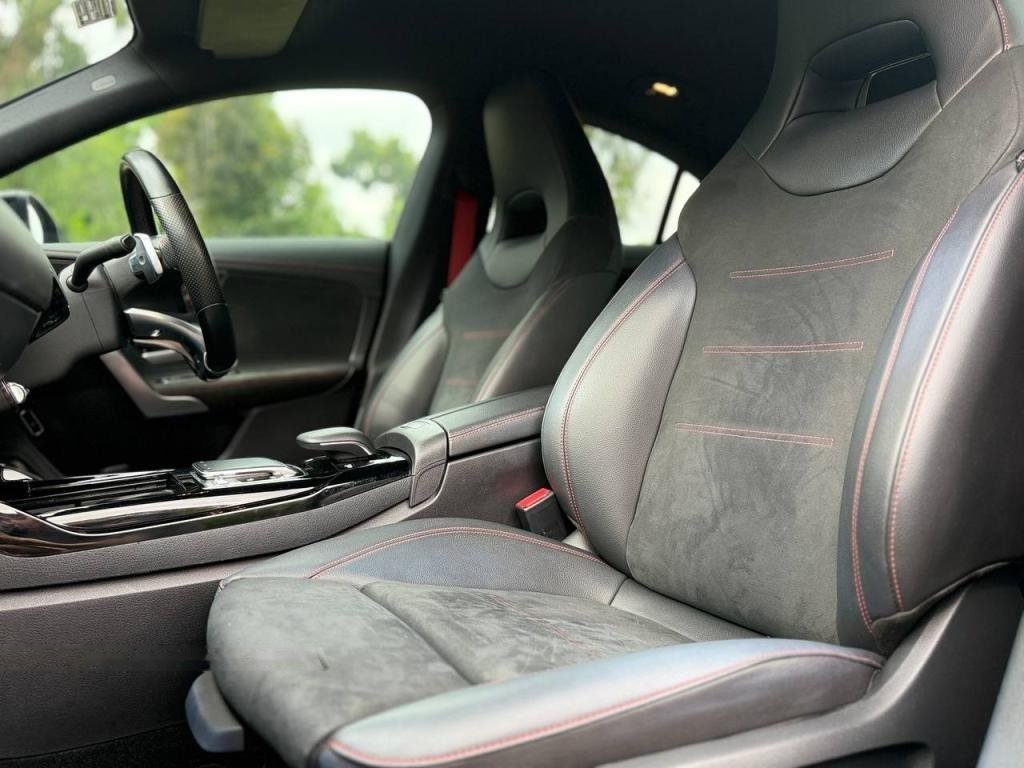 Mercedes-Benz CLA-Class CLA35 AMG 4MATIC photo 5