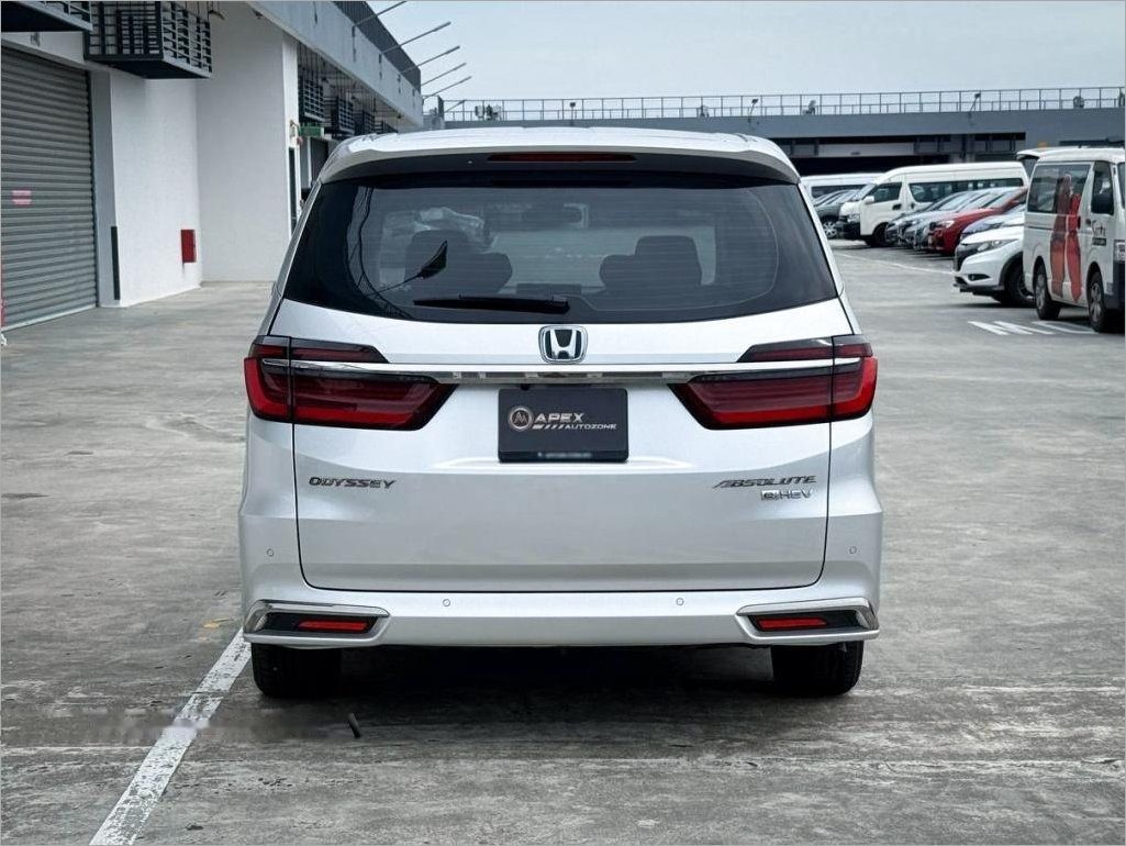 Honda Odyssey Hybrid 2.0A e-HEV Absolute photo 4