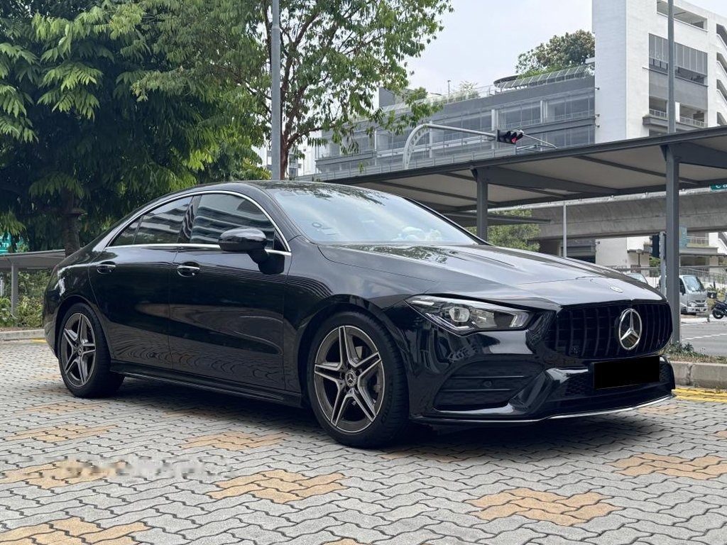 Mercedes-Benz CLA-Class CLA180 AMG Line photo 2