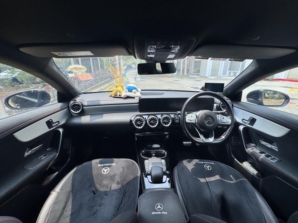 Mercedes-Benz CLA-Class CLA180 AMG Line photo 5