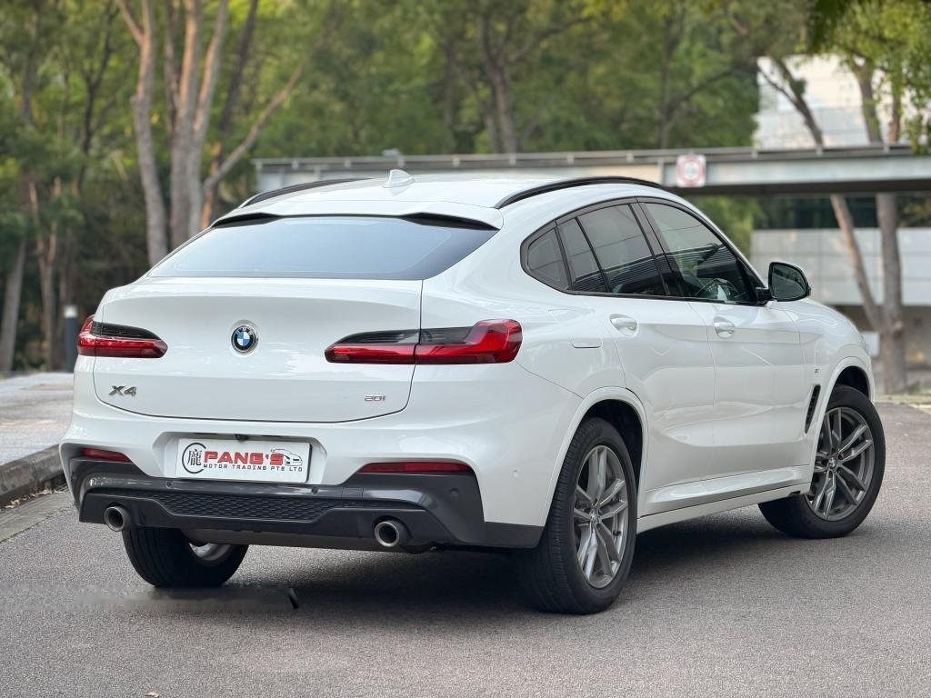 BMW X4 xDrive20i M-Sport photo 2