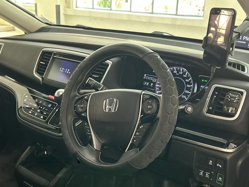 Honda Odyssey 2.4A EXV-S Sunroof photo 7