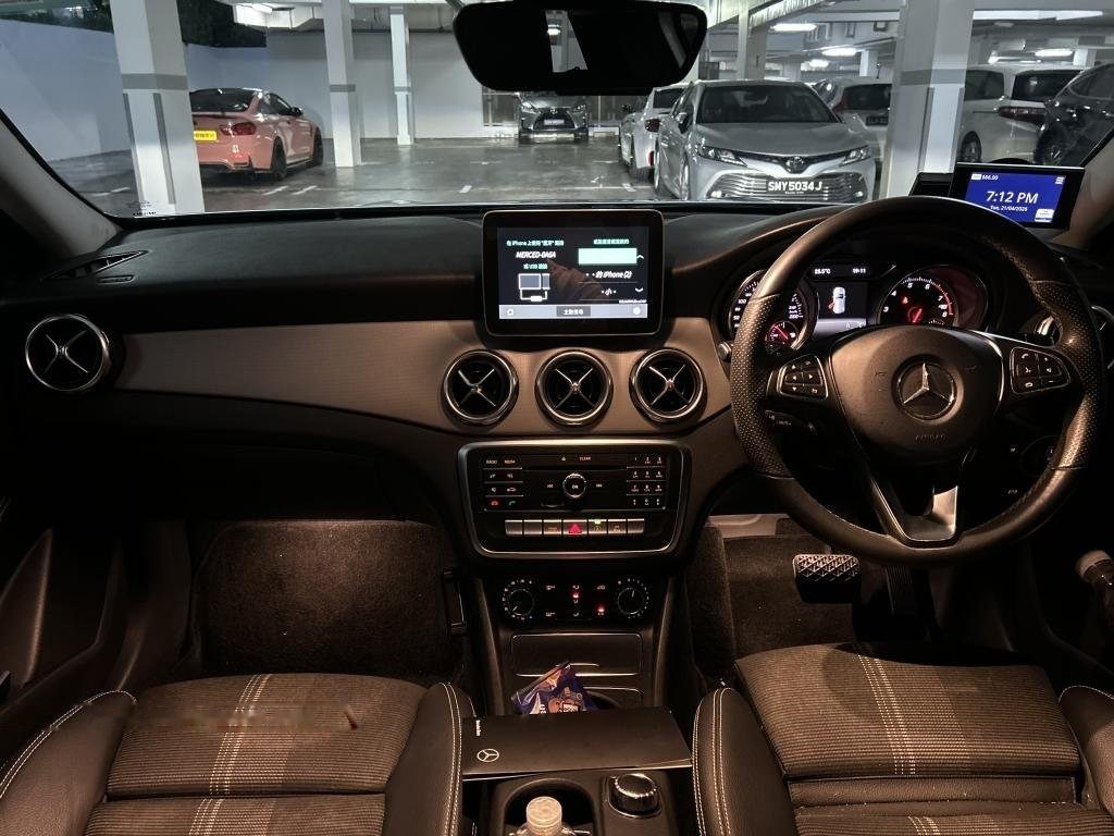Mercedes-Benz GLA-Class GLA180 Urban Edition photo 6