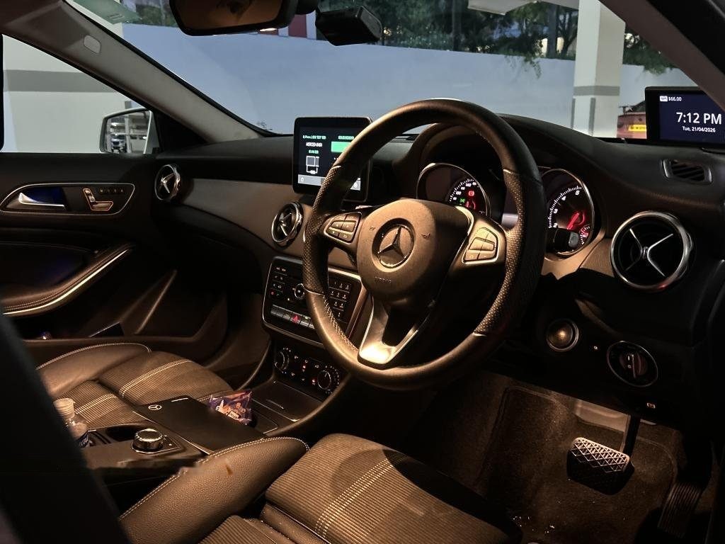 Mercedes-Benz GLA-Class GLA180 Urban Edition photo 7
