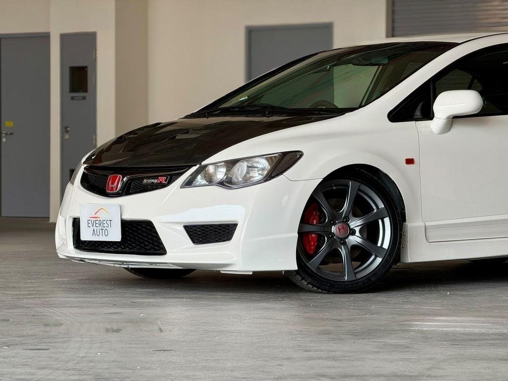 Honda Civic Type-R 2.0M (COE till 11/2027) photo 3