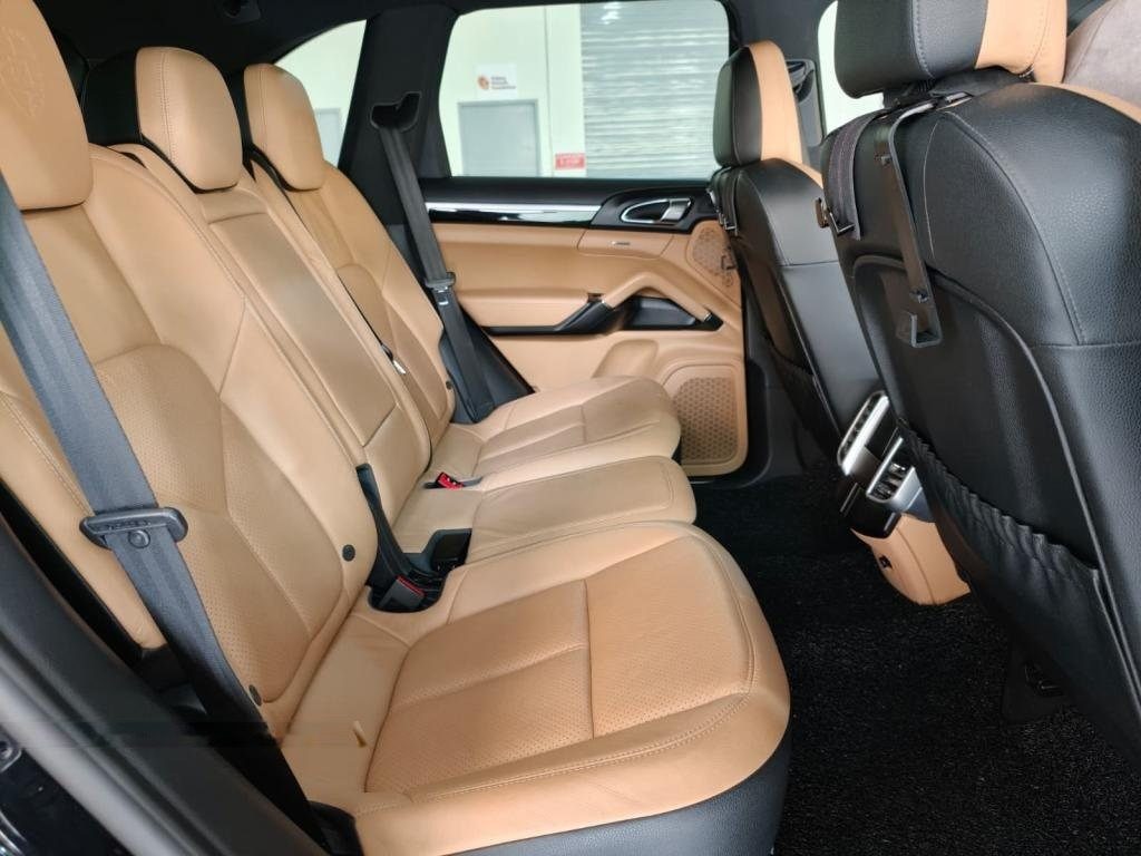 Porsche Cayenne 3.6A Tip Platinum Edition (COE till 04/2034) photo 7