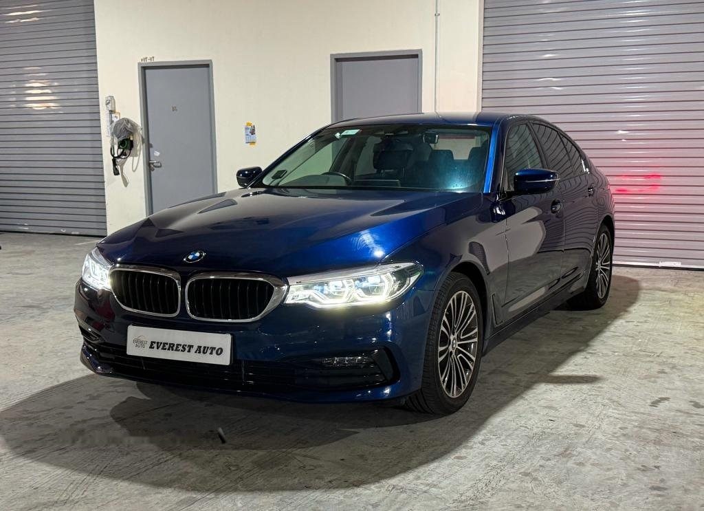BMW 5 Series 520i photo 2