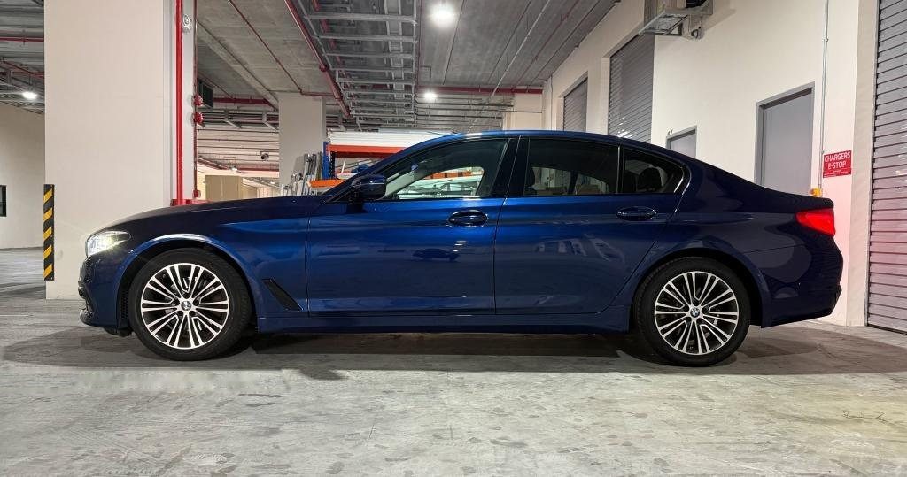 BMW 5 Series 520i photo 5