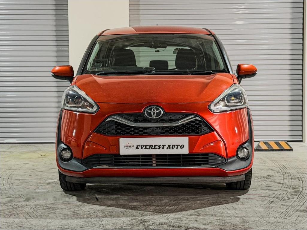 Toyota Sienta 1.5A Elegance photo 1