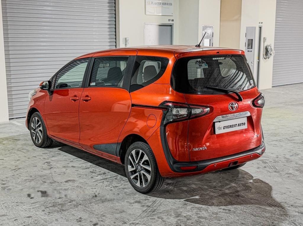 Toyota Sienta 1.5A Elegance photo 4