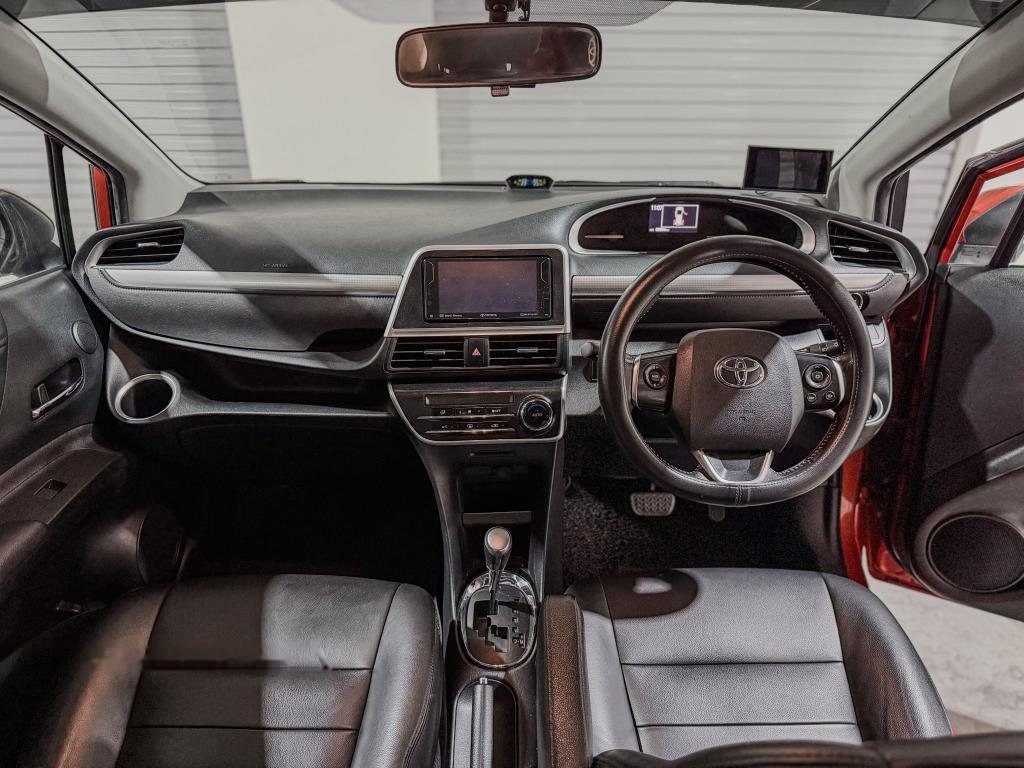 Toyota Sienta 1.5A Elegance photo 6