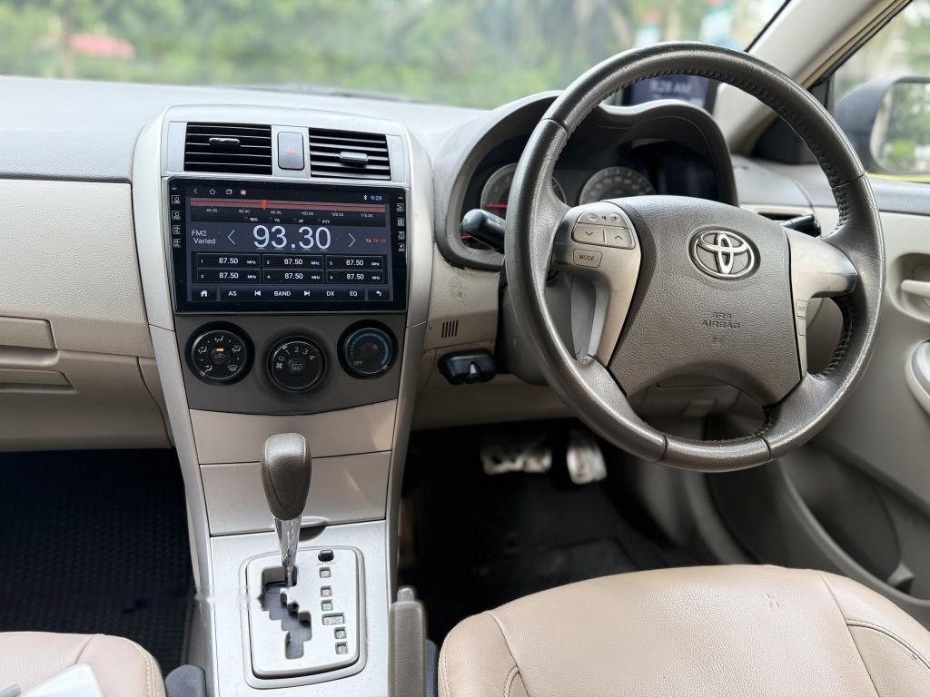 Toyota Corolla Altis 1.6A (COE till 11/2030) photo 3