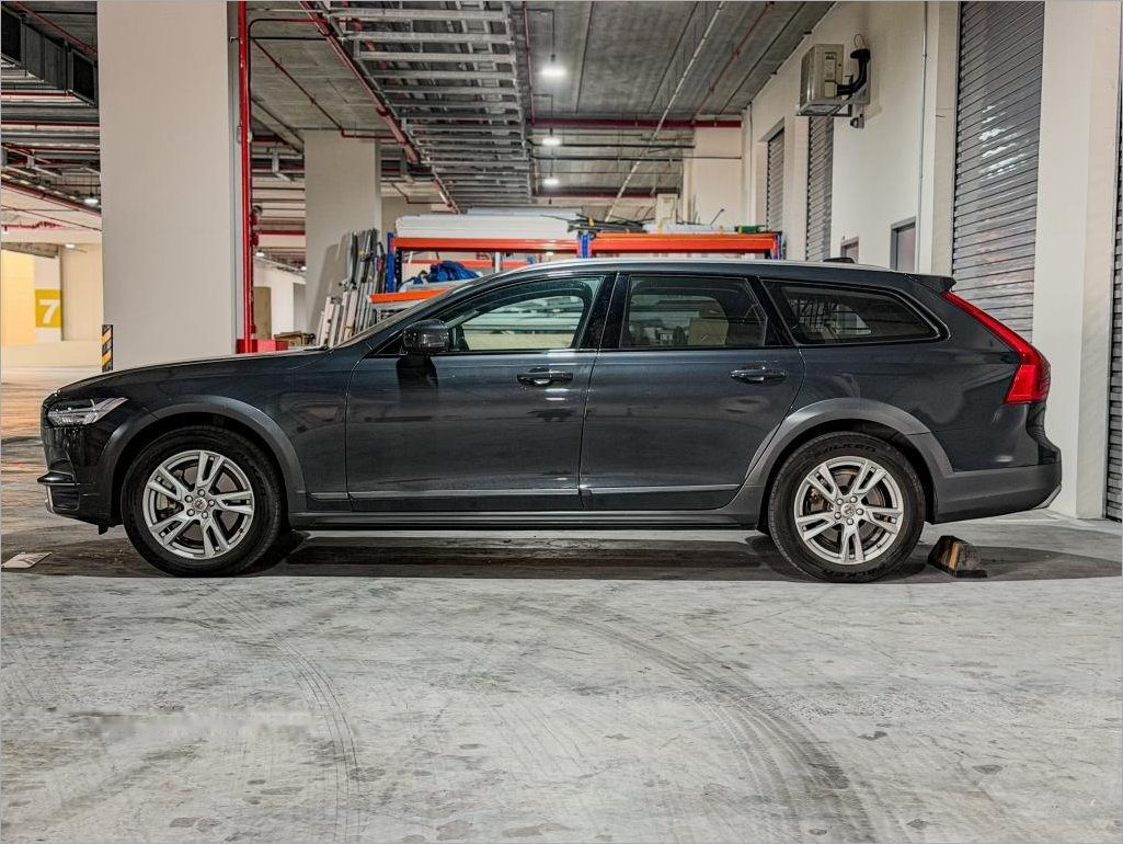Volvo V90 Cross Country T5 Momentum photo 4