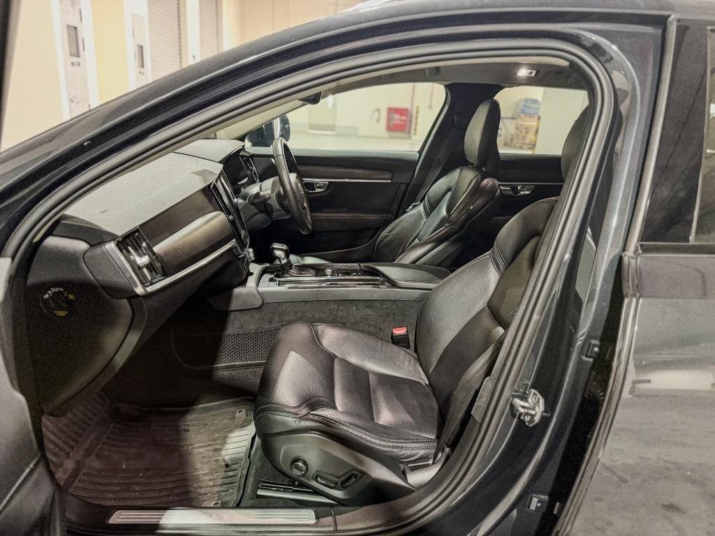 Volvo V90 Cross Country T5 Momentum photo 8