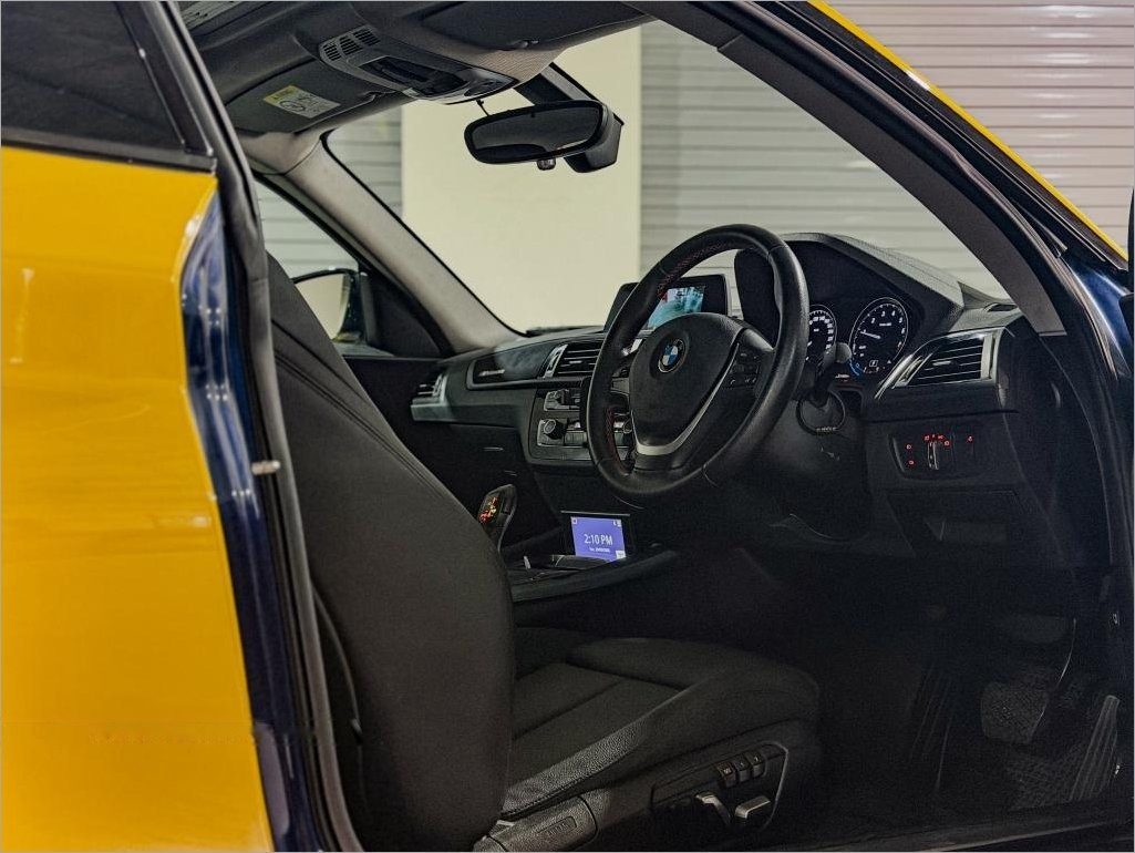 BMW 2 Series 218i Coupe Sunroof photo 6